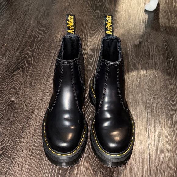 Dr. Martens 2976 Platform Chelsea Boots (black)